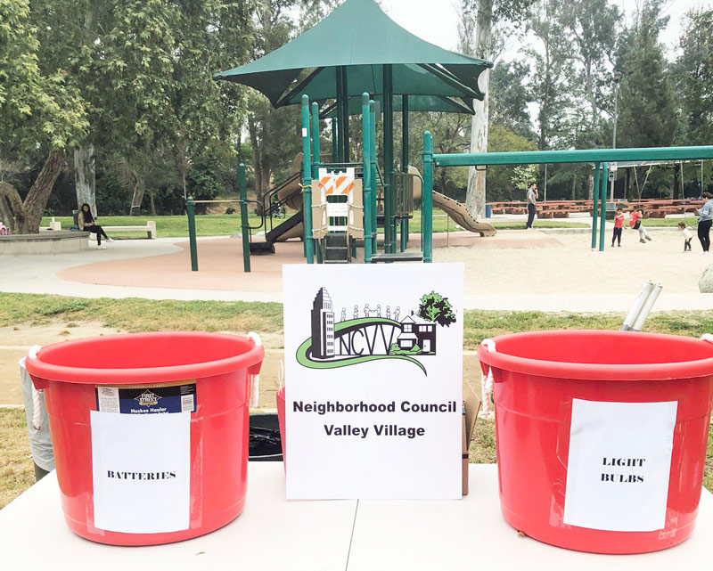 Collecting used batteries and light bulbs