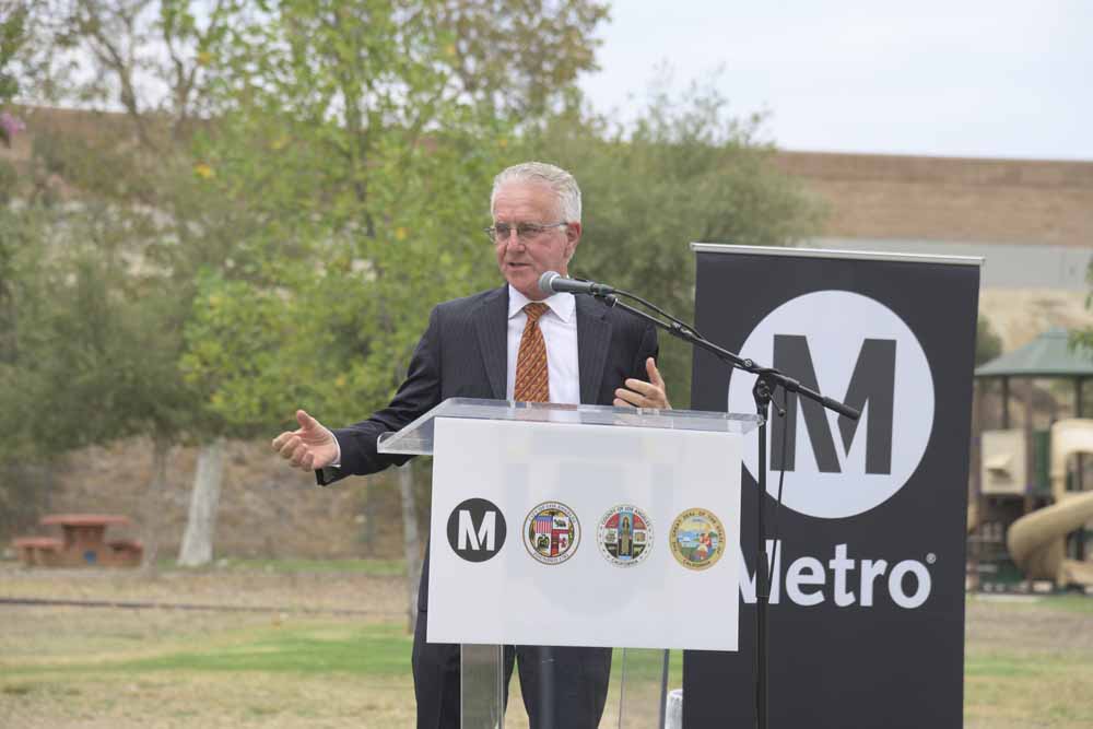 8-4-2022, Councilmember Paul Krekorian with County Supervisor Kathryn Barger, Metro Board chair Ara Najarian attend the 170 Fwy Soundwall Ribbon Cutting at 6226 Laurelgrove Ave., Valley Glen.